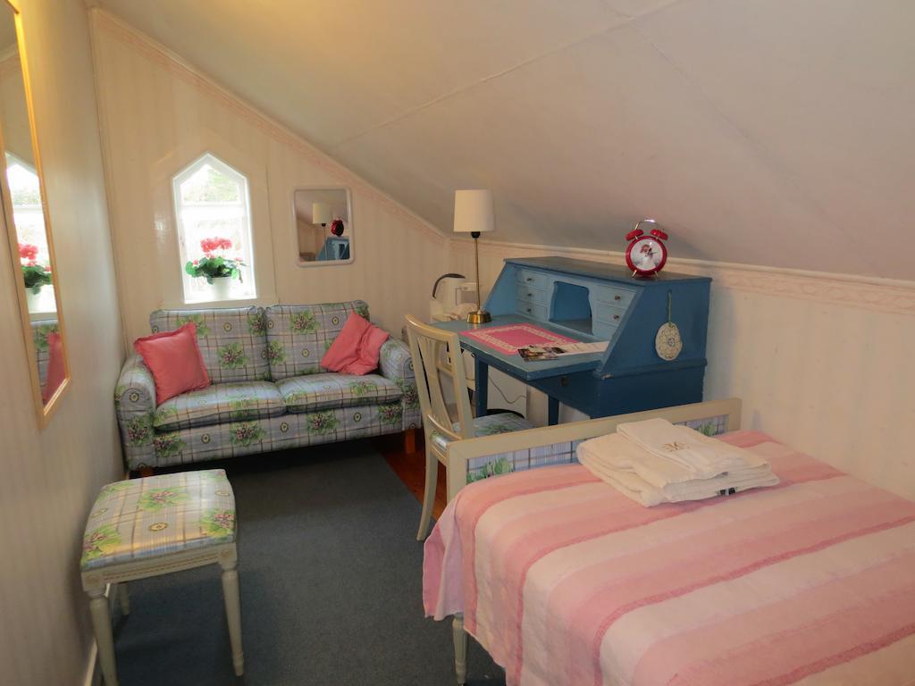 Sparrens Bed And Breakfast Fiskesa Room photo